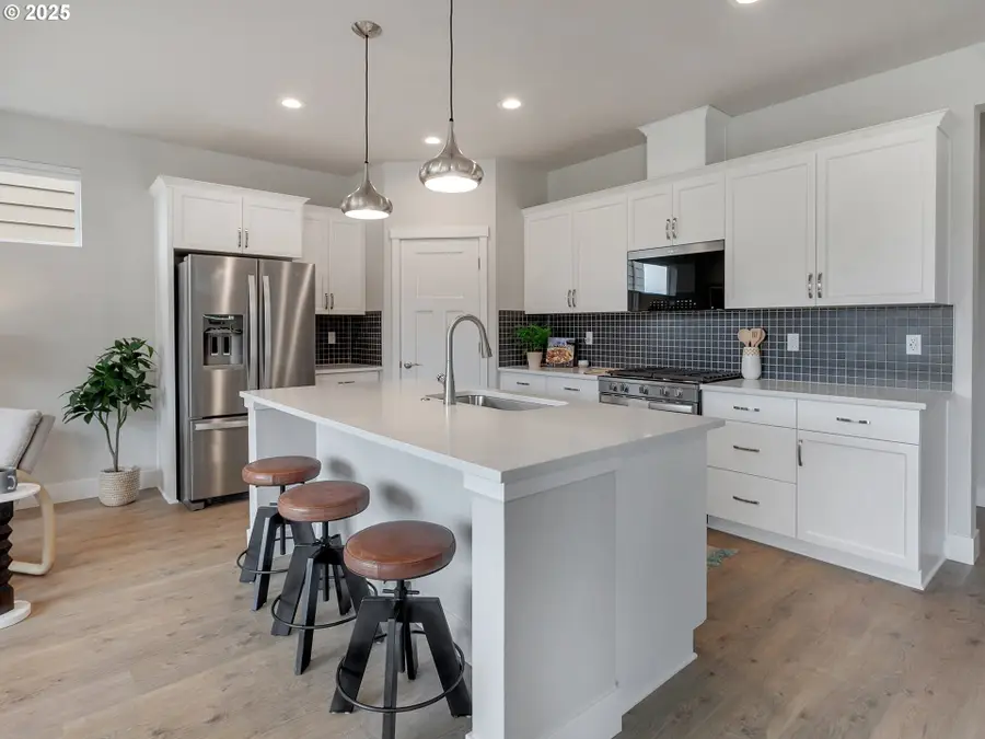 13877 SW Sabrina Ave, Beaverton Hillsboro, OR 97140 - #3