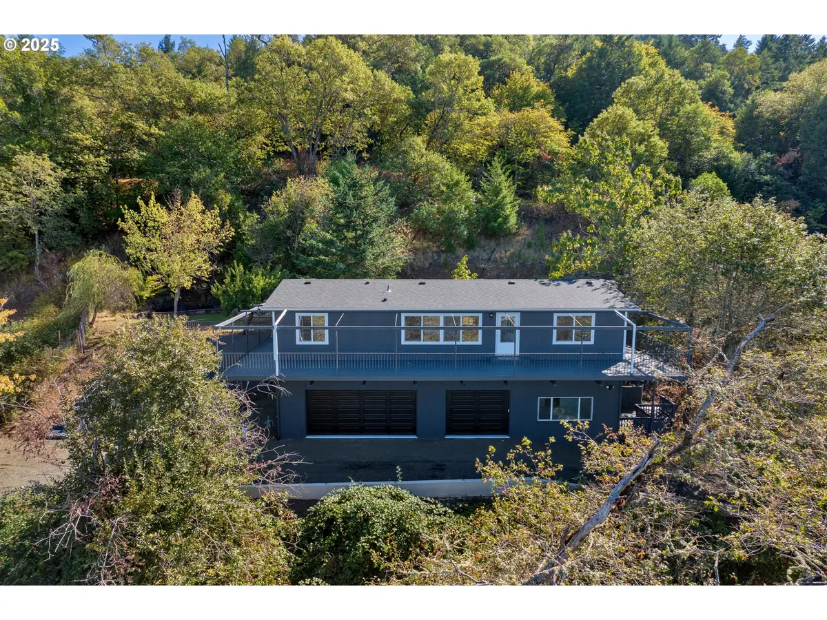 2545 W Military Ave, Roseburg, OR 97471 - Image #1