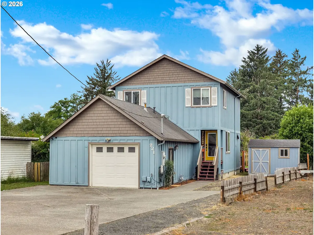 221 N Main Ave, Warrenton, OR 97146 - #1