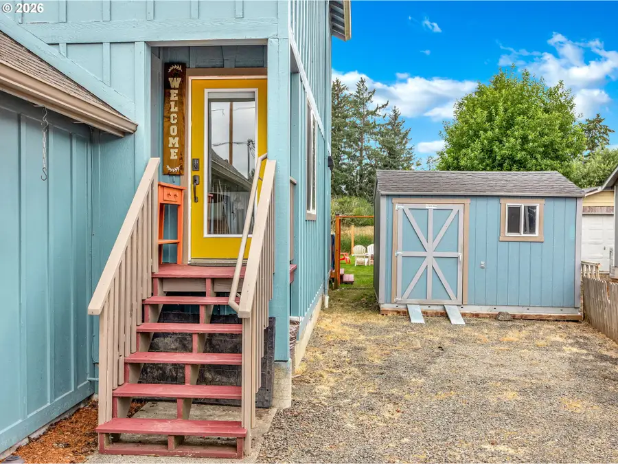 221 N Main Ave, Warrenton, OR 97146 - #2