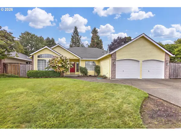 672 NE Valarie Ct, Hillsboro, OR 97124