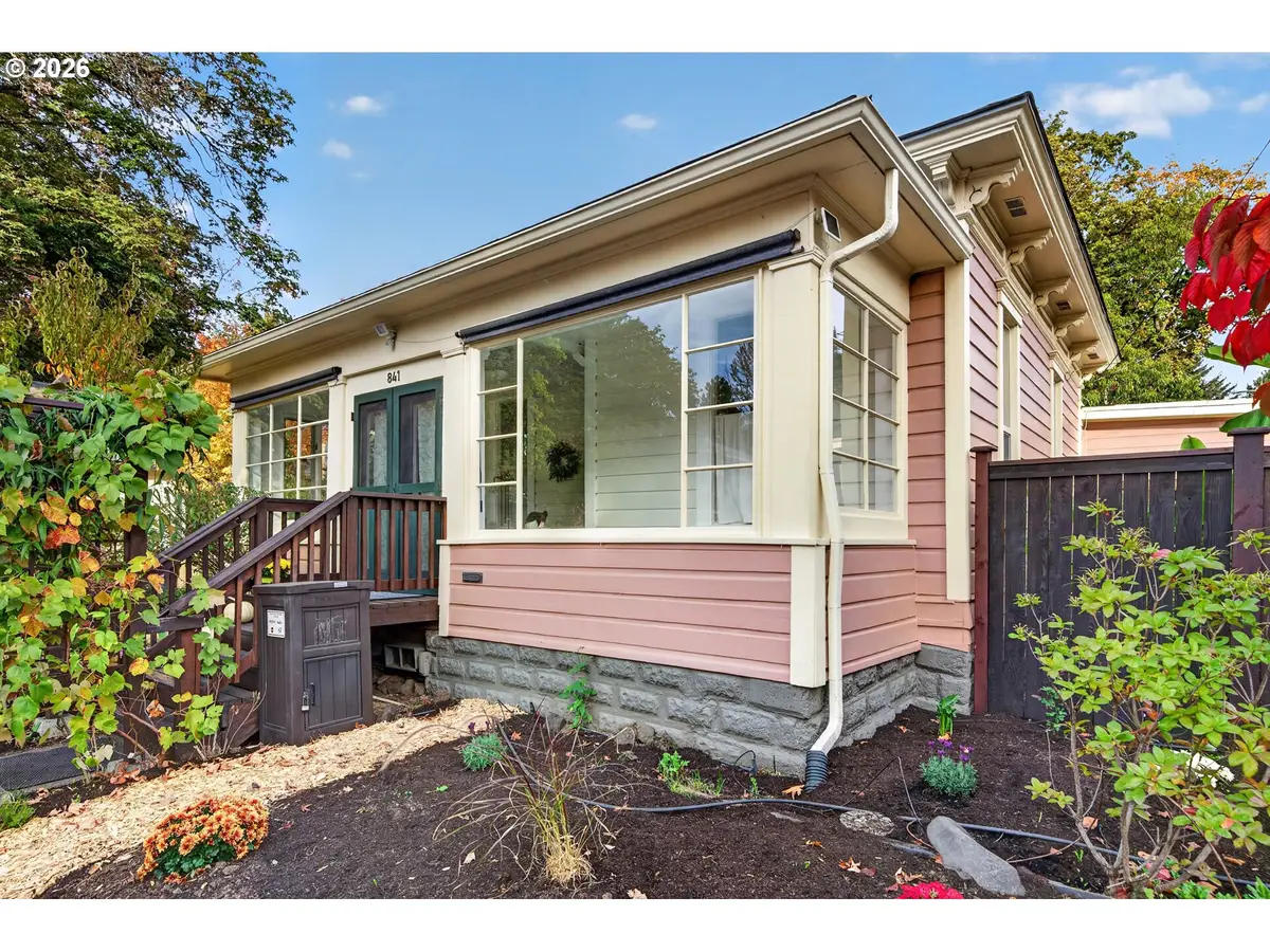 841 Jackson St, Eugene, OR 97402 - #1