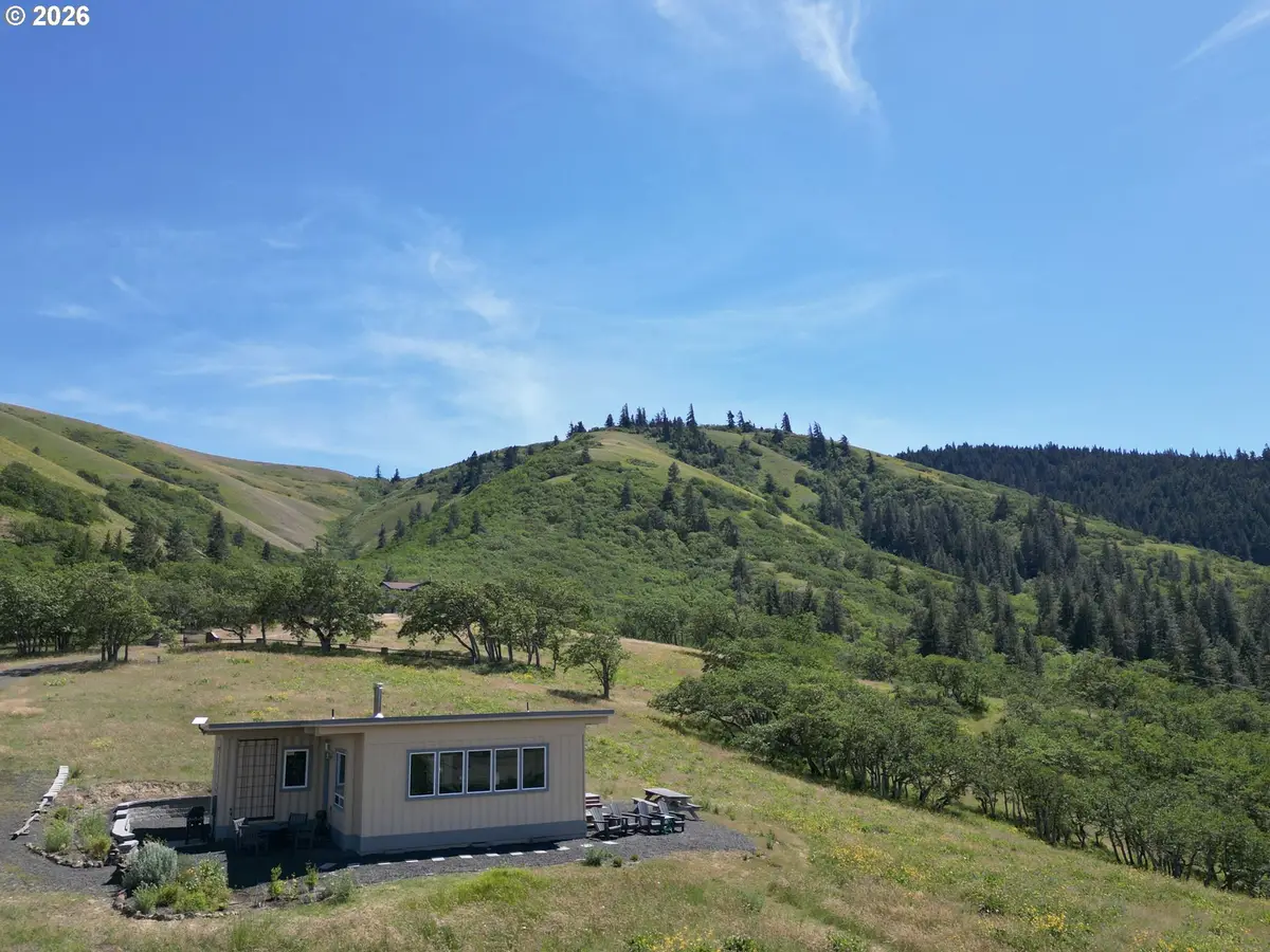118 S Prairie Rd, Lyle, WA 98635 - #1