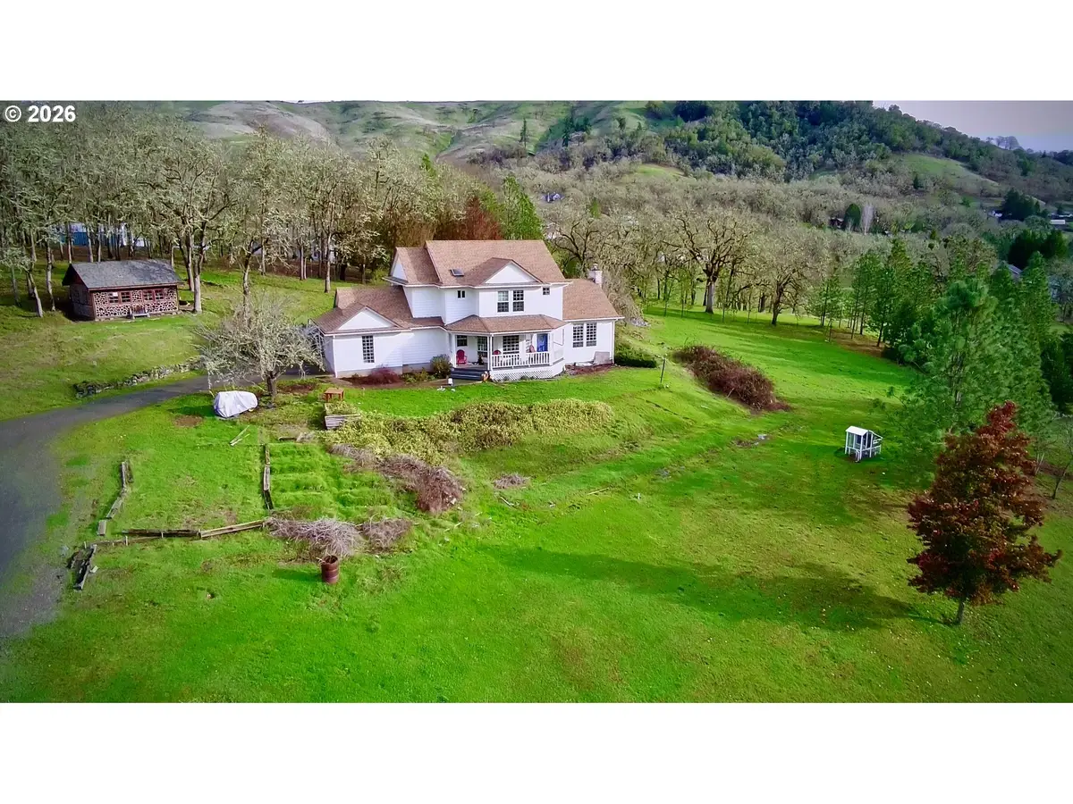 1495 Echo Dr, Roseburg, OR 97470 - #1