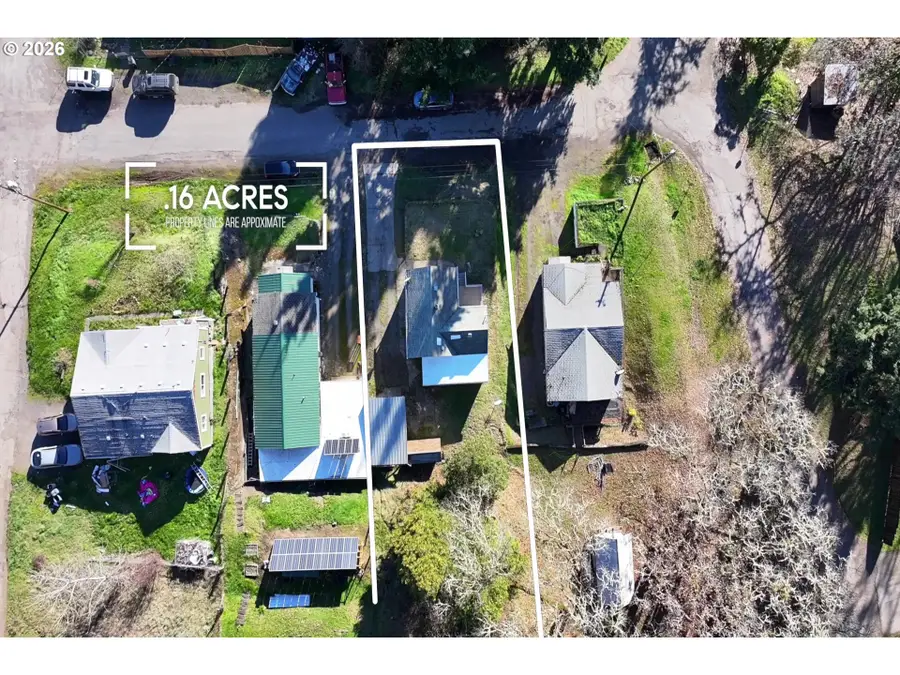 48247 E 2nd St, Oakridge, OR 97463 - Image #2