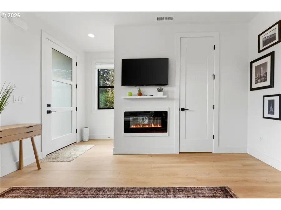 804 3rd Ave #C1, Lake Oswego, OR 97034 - #3