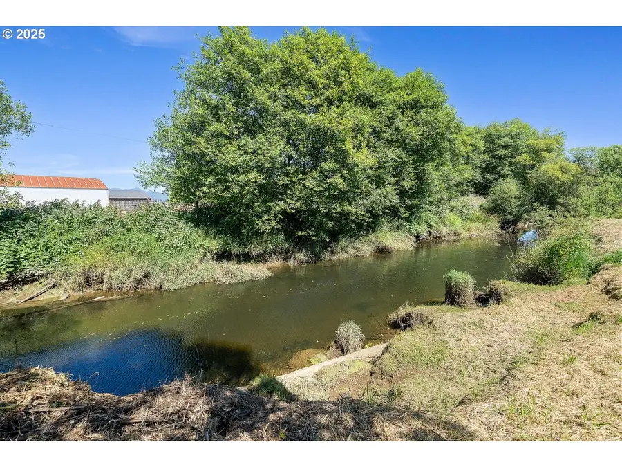 01400 Blaser Ln, Tillamook, OR 97141 - Image #2
