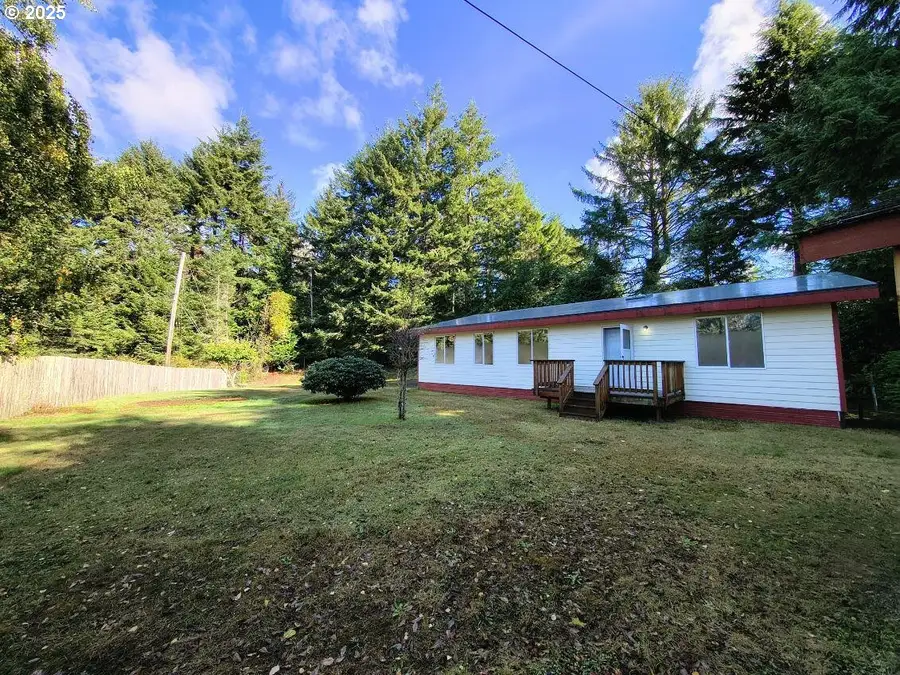 91136 Seaview Ln, Coos Bay, OR 97420 - Image #2
