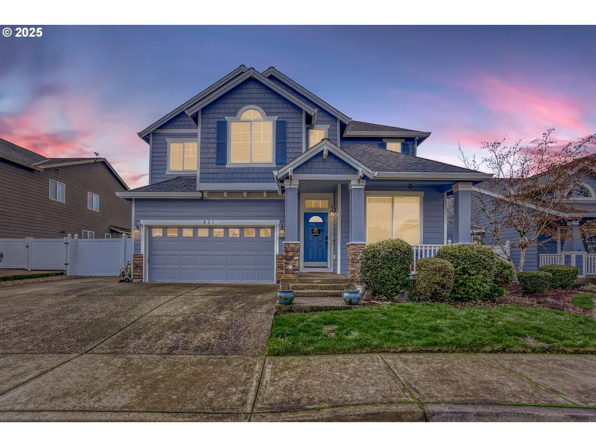 821 N 27th Ave, Cornelius, OR 97113 - #1