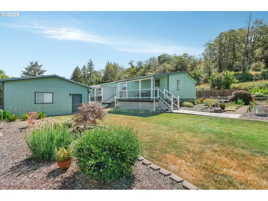 845 Sea St, Sutherlin, OR 97479 - #2