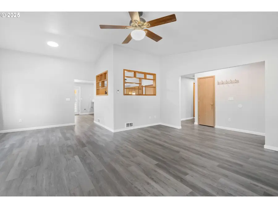 15711 Deedon Ln, Sisters Millican, OR 97739 - Image #2