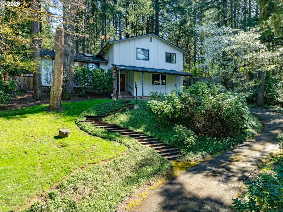 2040 Dogwood Dr, Eugene, OR 97405 - #2