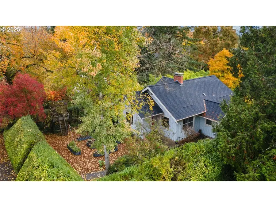 8342 SW 41st Ave, Portland, OR 97219 - Image #2