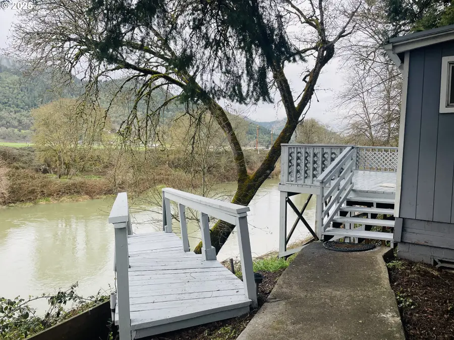 639 N Old Pacific Hwy, Tri City, OR 97457 - #3