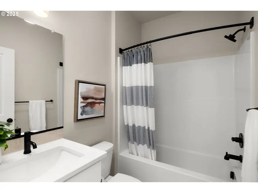 3570 SE Brookwood Ave, Hillsboro, OR 97123 - Image #3