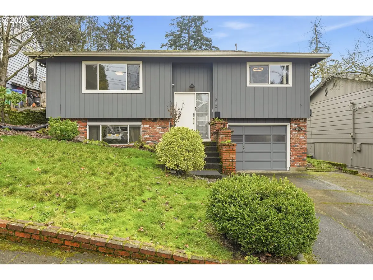 1330 SW Hume St, Portland, OR 97219 - #1