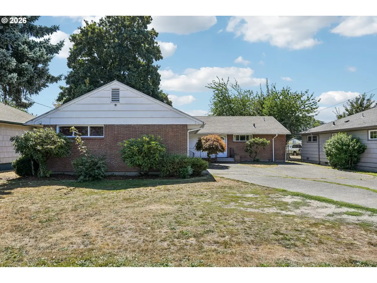 2219 Ocean Beach Hwy, Longview, WA 98632 - #1