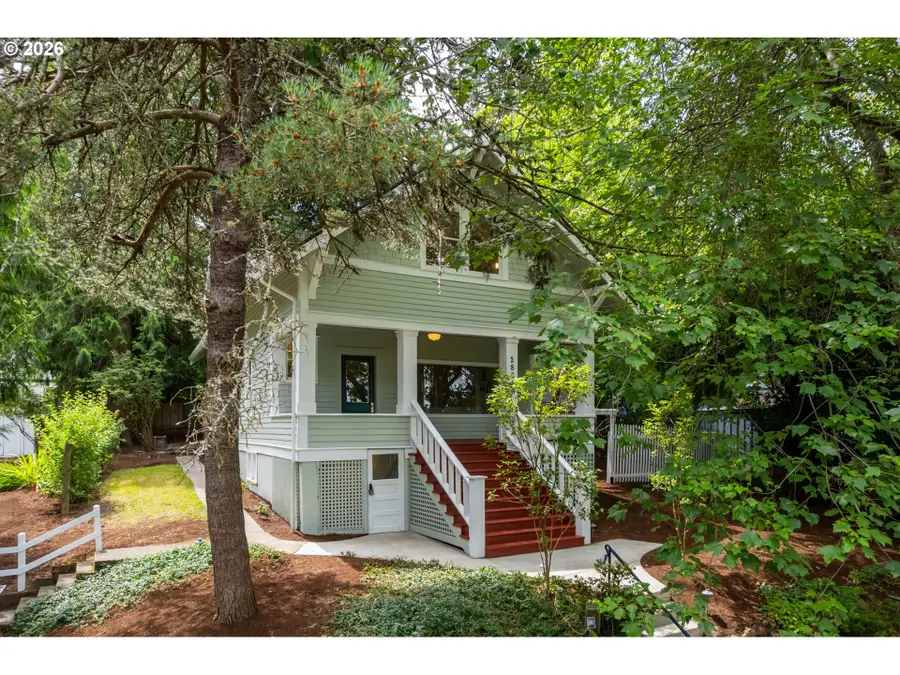 2824 SW Illinois St, Portland, OR 97239 - #2
