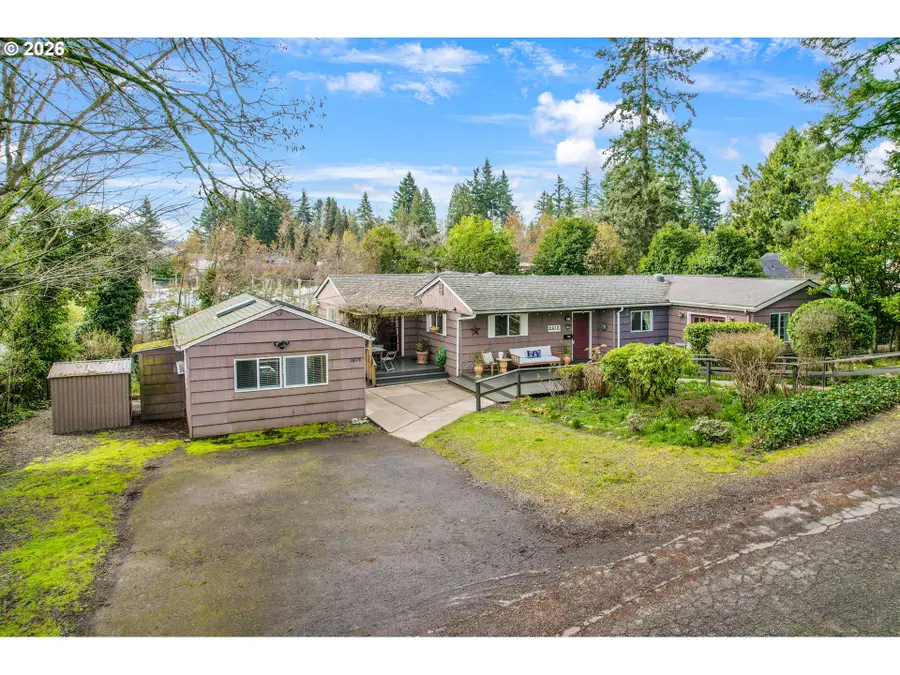 2612 SW Moss St, Portland, OR 97219 - #2