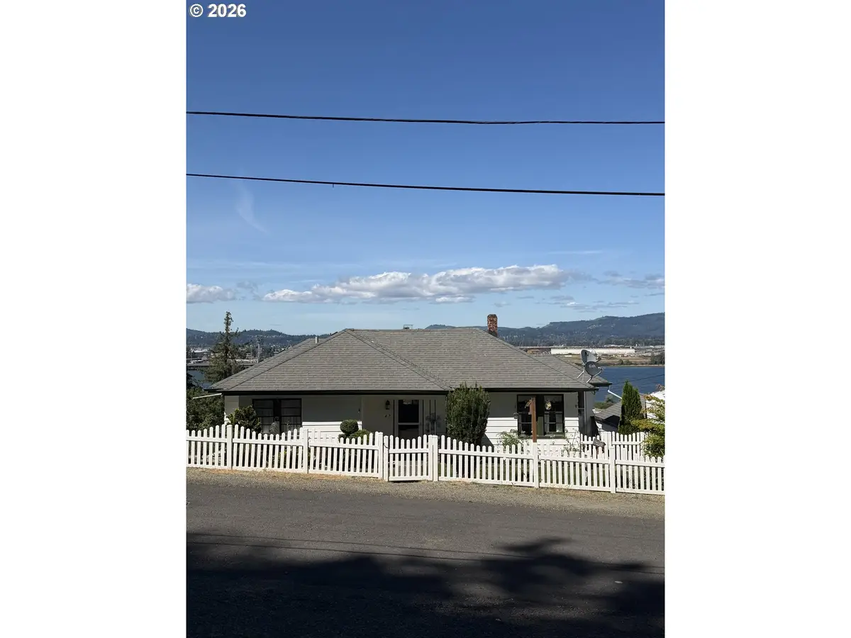 417 W E St, Rainier, OR 97048 - #1