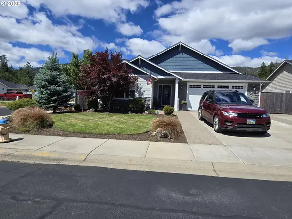 266 Retirement Ln, CaveJunction, OR 97523