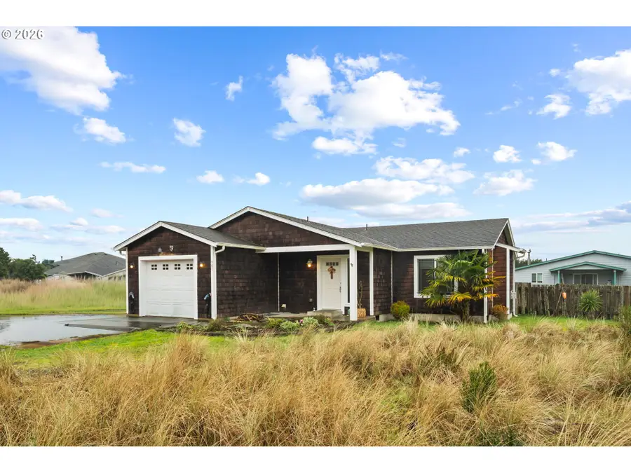 901 344th St, Long Beach North Beach Peninsula, WA 98640 - #2