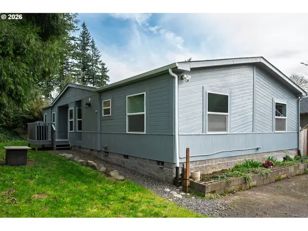 422 SW Juniper Rd, Estacada, OR 97023