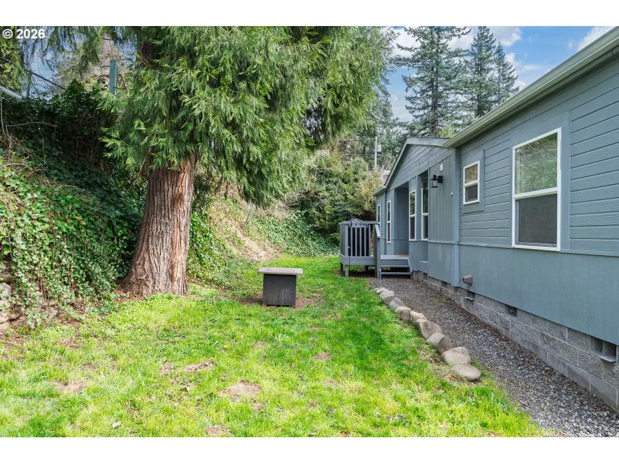 422 SW Juniper Rd, Estacada, OR 97023 - #3