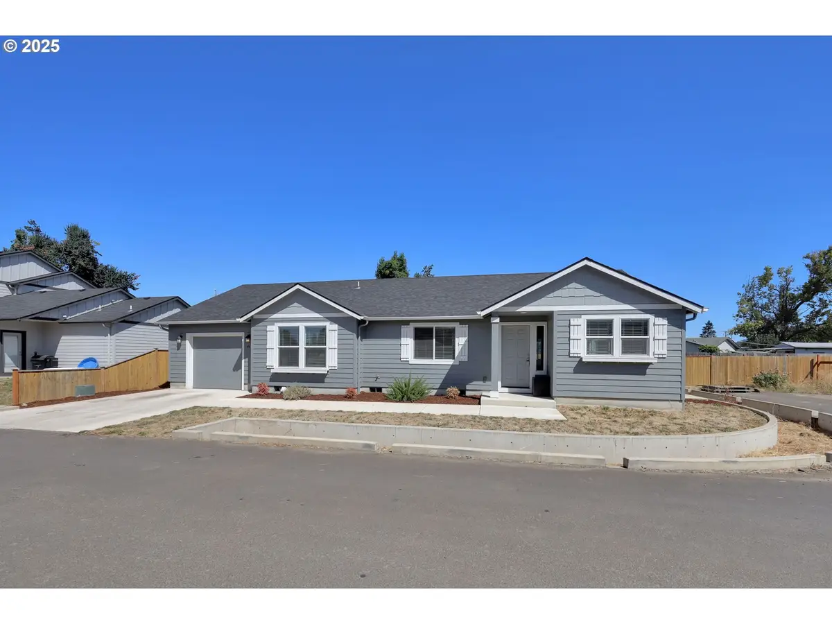 463 35th St, Springfield, OR 97478 - Image #1