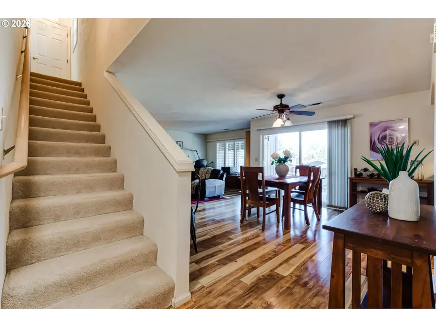 2221 Ridgeway Dr, Eugene, OR 97401 - #3