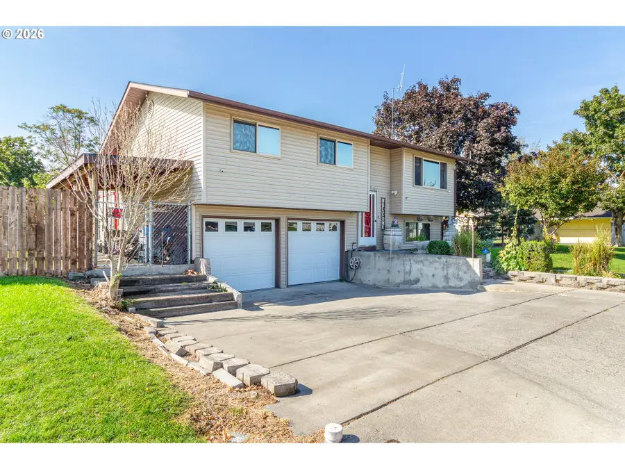 1055 W Linda Ave, Hermiston, OR 97838 - #2