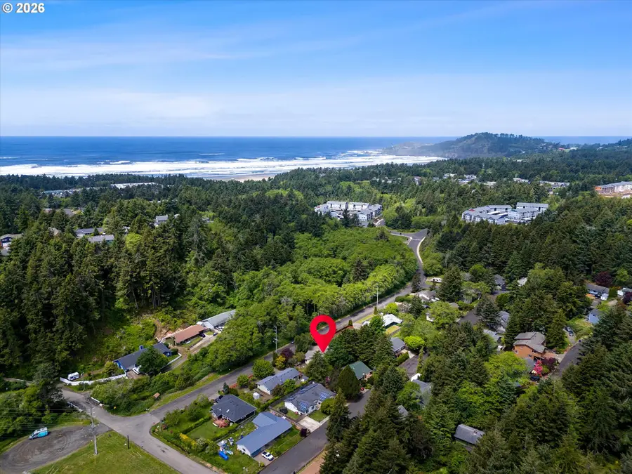 2750 NE Harney Dr, Newport, OR 97365 - #2