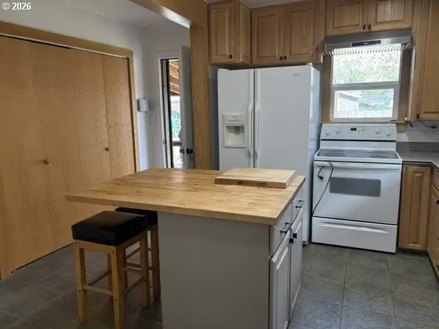 311 NW 3rd Ave, John Day, OR 97845 - #3