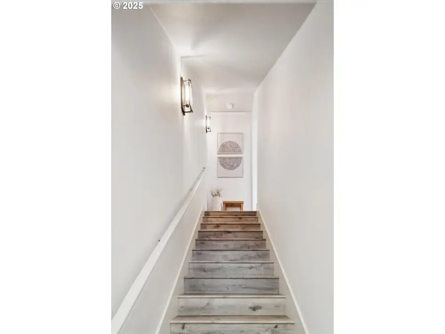 3850 Summerlinn Dr, West Linn, OR 97068 - Image #2