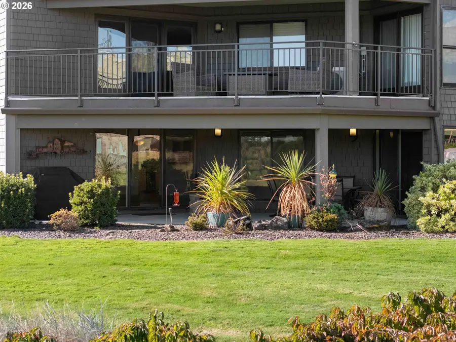 5630 S Riverside Ln #16, Portland, OR 97239 - #2