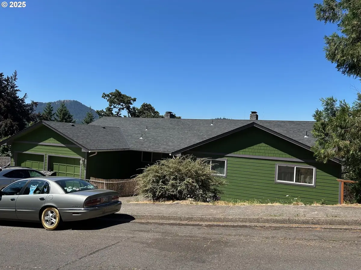 3740 Emerald St, Eugene, OR 97405 - Image #1