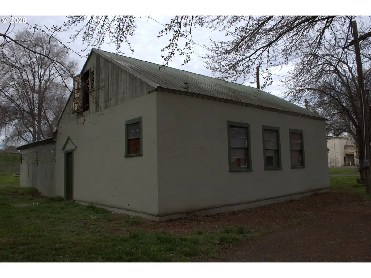 316 SW 22nd St, Pendleton, OR 97801 - #1