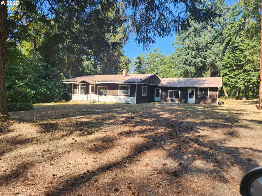 544 Lou Gray Dr, Myrtle Creek Riddle, OR 97457 - Image #2