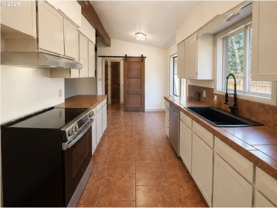 4261 Gardner Rd, Salem, OR 97302 - #3