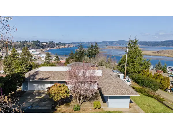 546 W Fir Ave, CoosBay, OR 97420