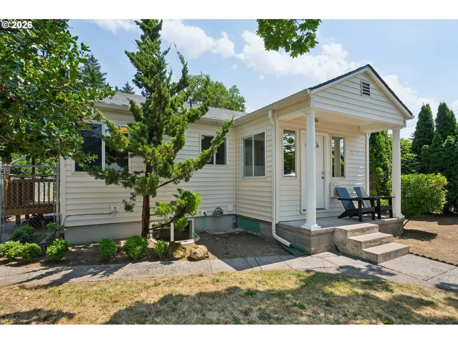 7522 N Dwight Ave, Portland, OR 97203 - #2