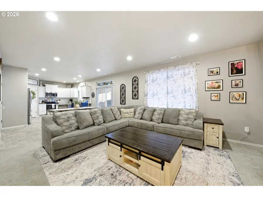 2 Gregory St, Milton Freewater, OR 97862 - #3