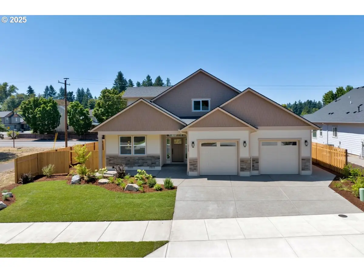 2125 NE Spitz Rd, Canby, OR 97013 - Image #1