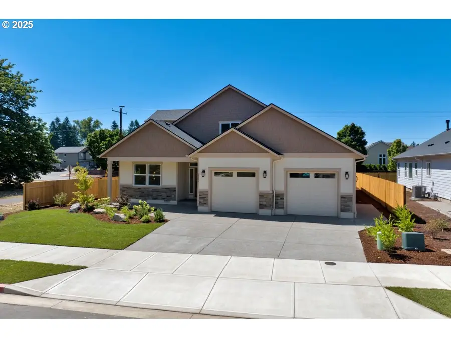 2125 NE Spitz Rd, Canby, OR 97013 - Image #2