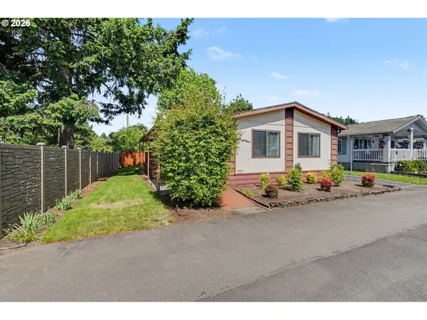 1307 S Water St #2, Silverton, OR 97381