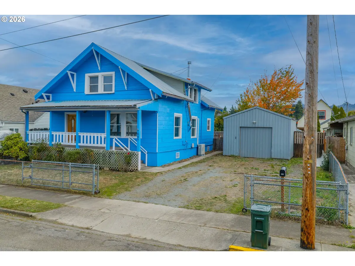 645 5th St, Myrtle Point, OR 97458 - #1