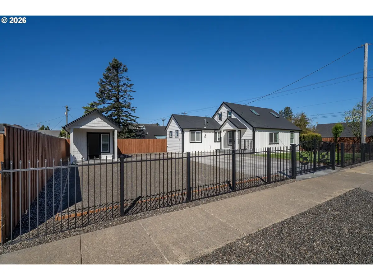 104 Del Monte Ave, Tillamook, OR 97141 - #1