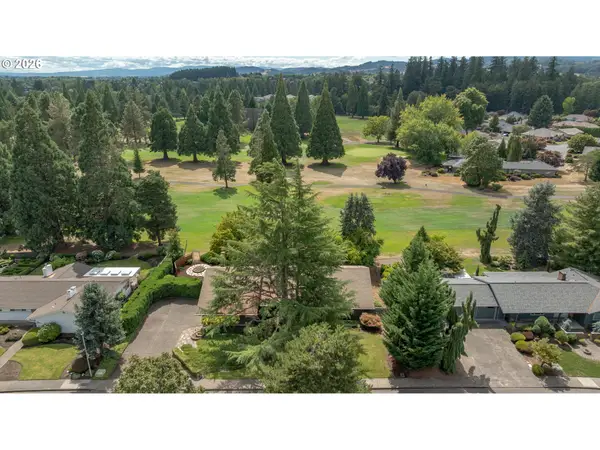 1843 NW Saint Andrews Dr, McMinnville, OR 97128