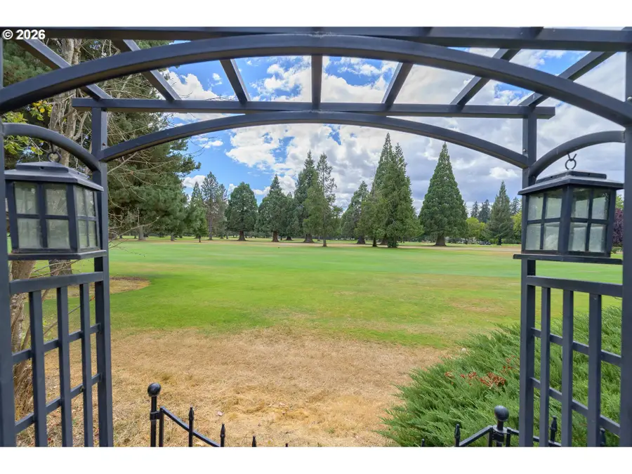 1843 NW Saint Andrews Dr, McMinnville, OR 97128 - #3