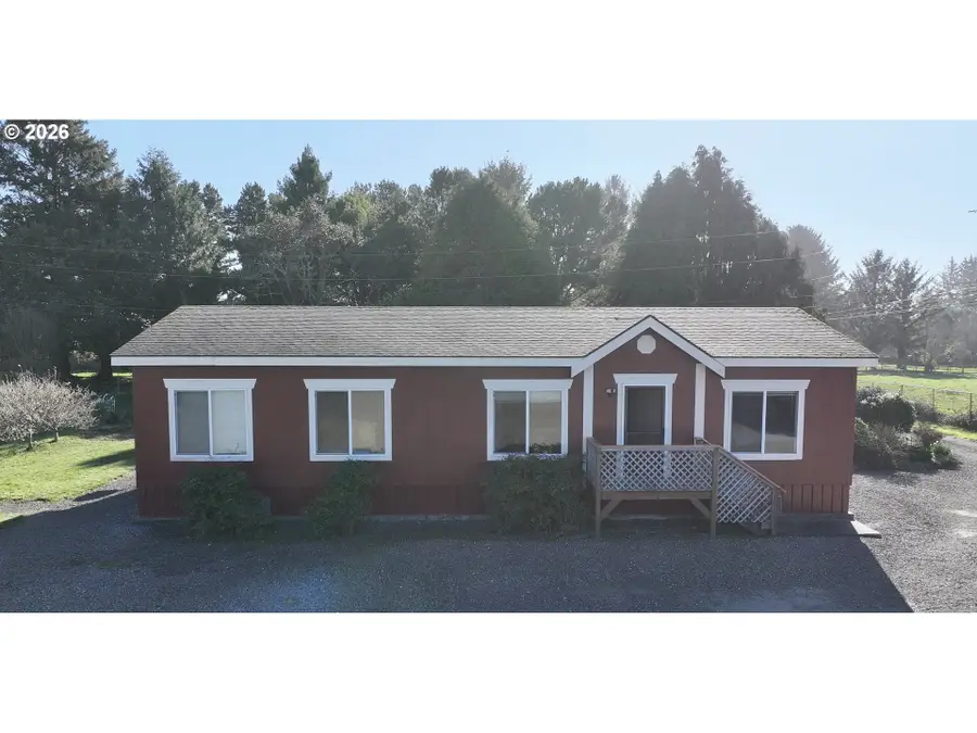 15717 Goshen Ln, Brookings, OR 97415 - Image #3